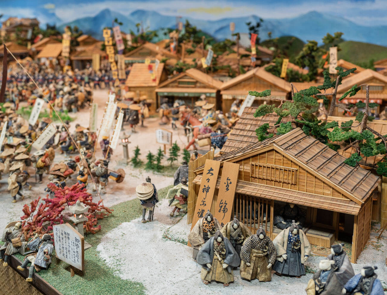 人形で再現した当時の伊勢御師の様子